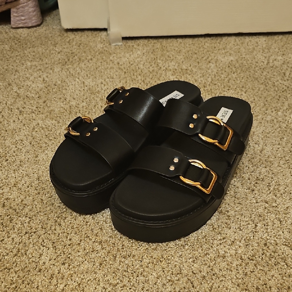 Steve Madden Black and Gold Platform Sandals